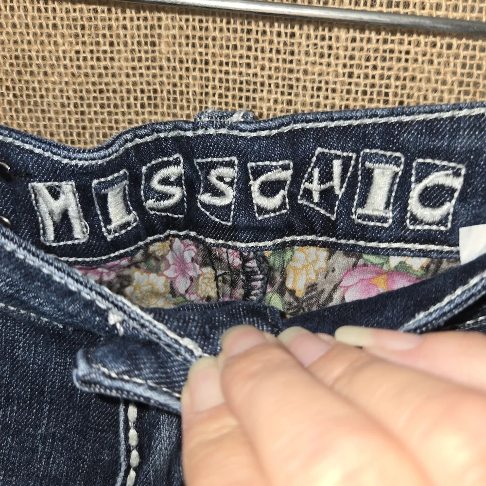 Women's Miss Chic Usa Stylish Blue Women's Jean Capris Bling Size 5 - Picture 10 of 16